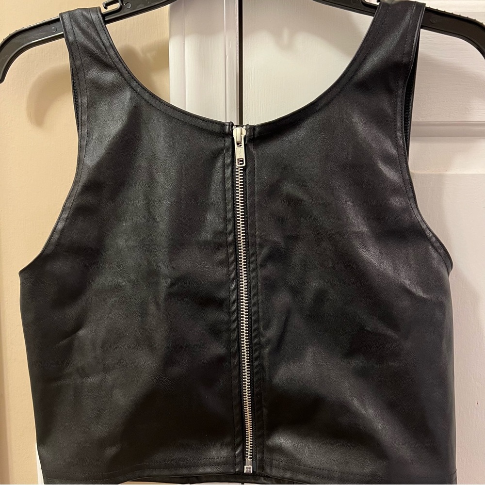 Blackmilk clothing harness buckle vest new with tags size medium - Picture 3 of 4